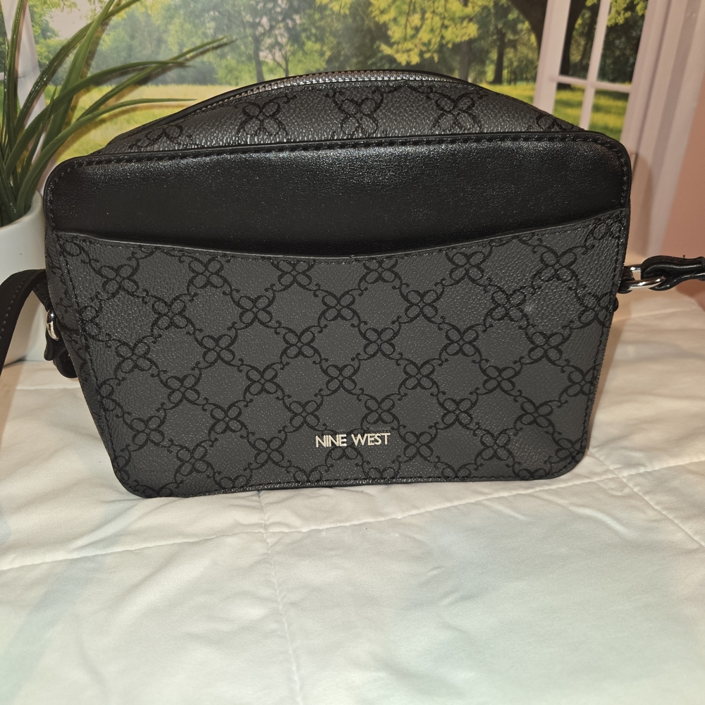 Nine West Black and Gray Messenger Bag